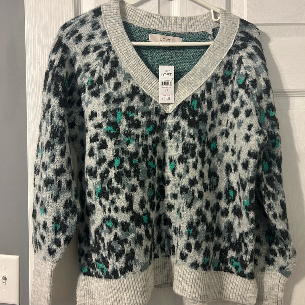 LOFT Grey Leopard Print Sweater brand new XS
